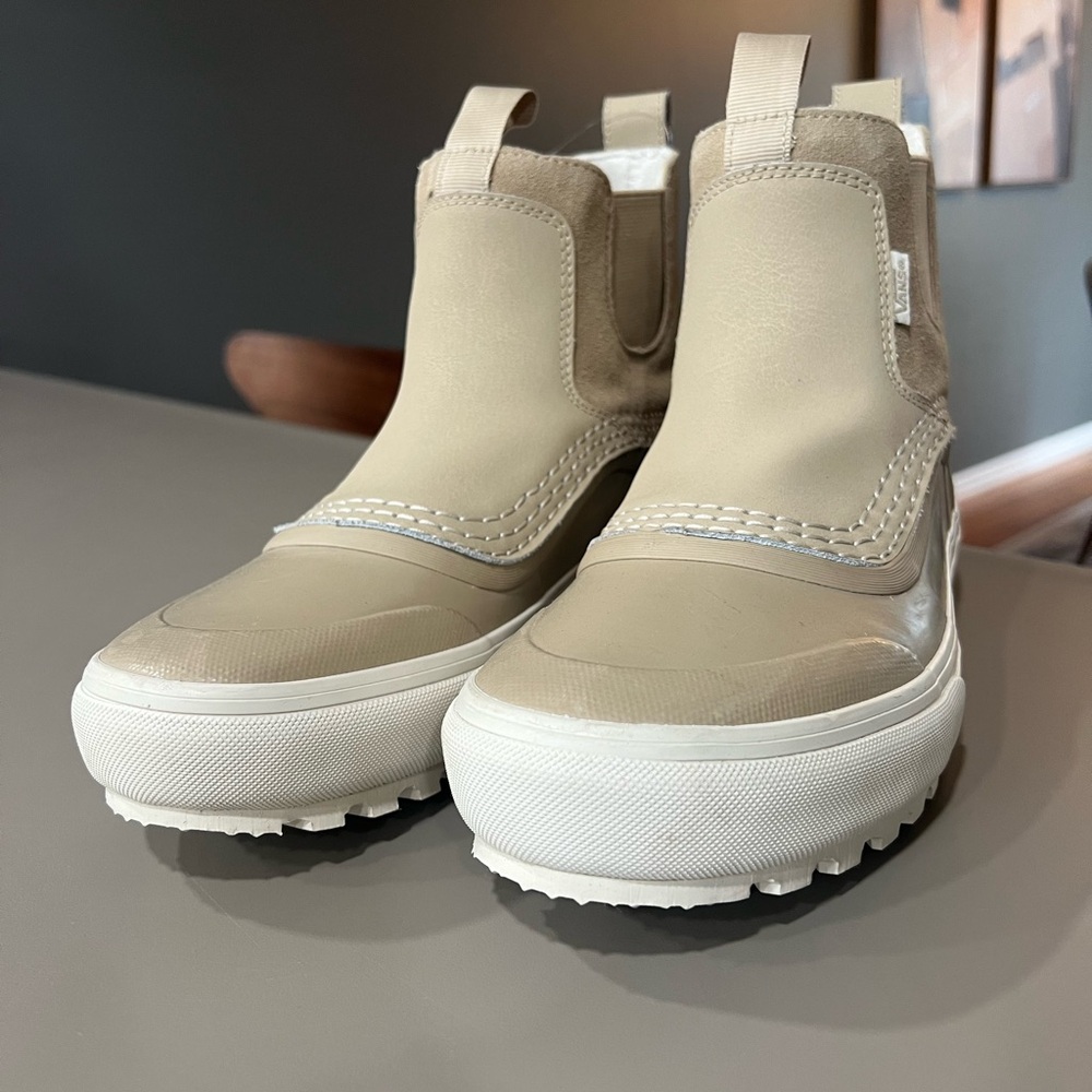 Women's Beige Chelsea Boots